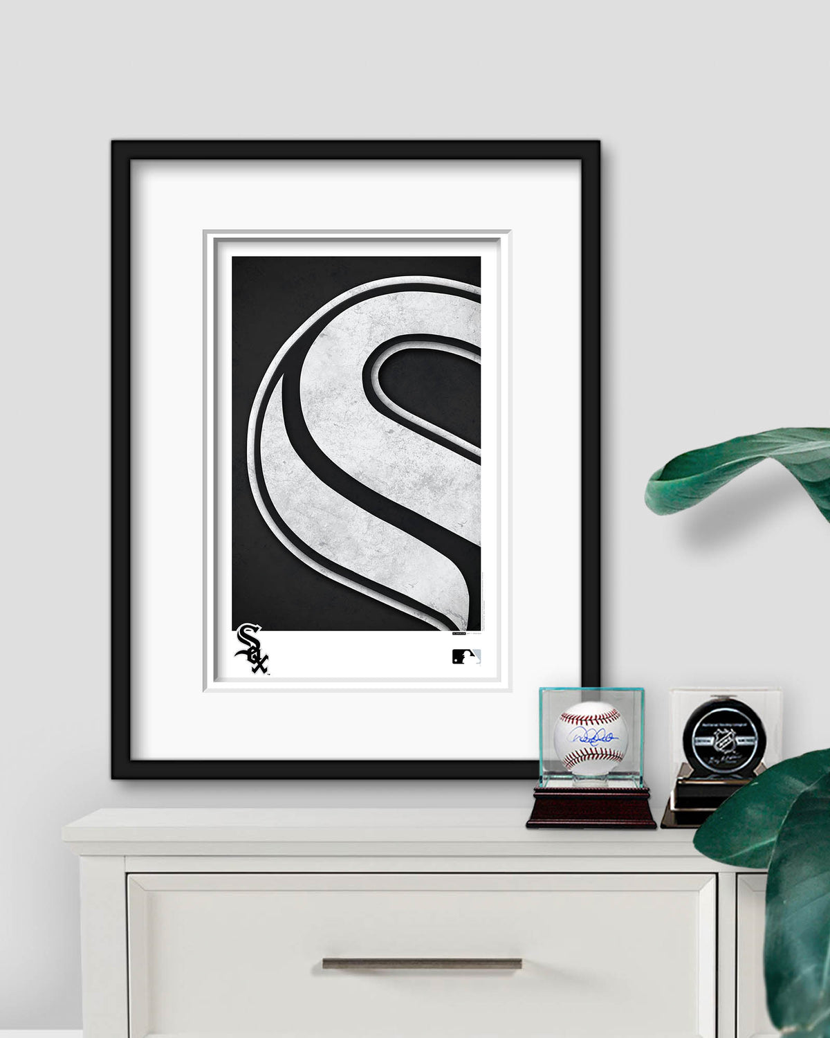 Minimalist Logo - Chicago White Sox