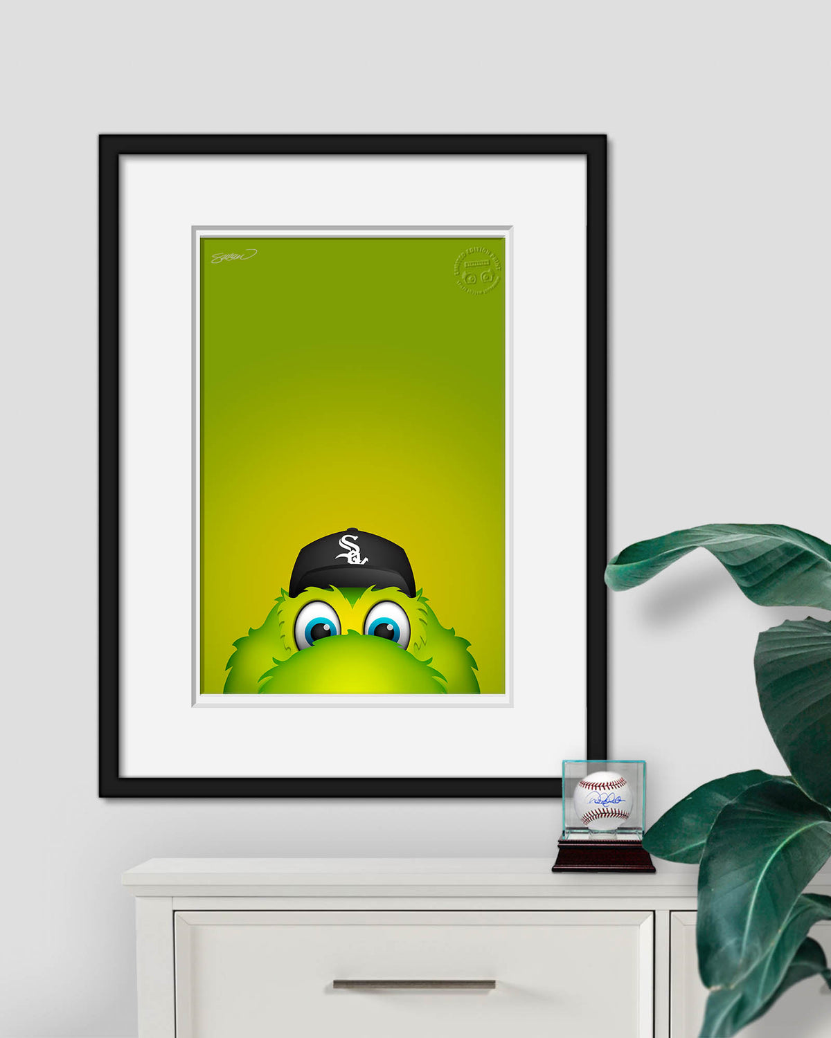 Minimalist Southpaw